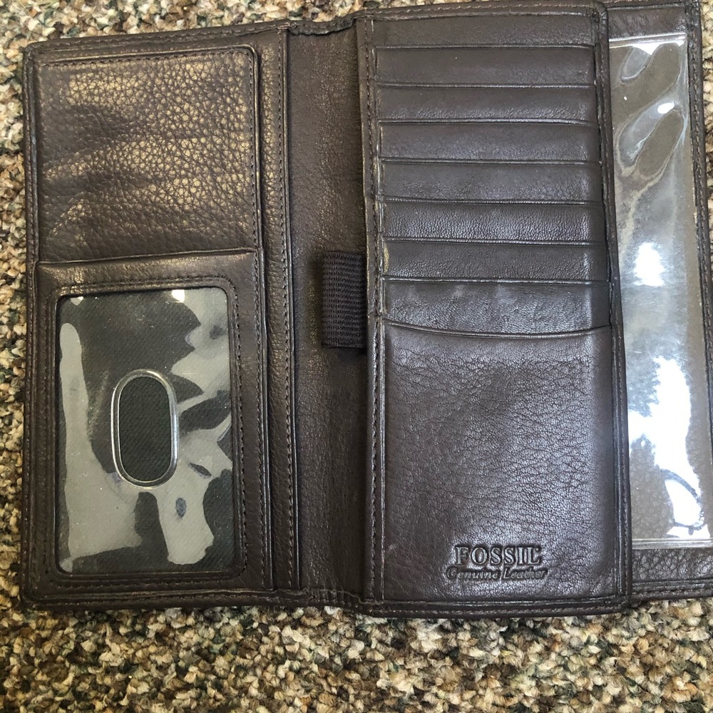 Fossil genuine leather wallet holder